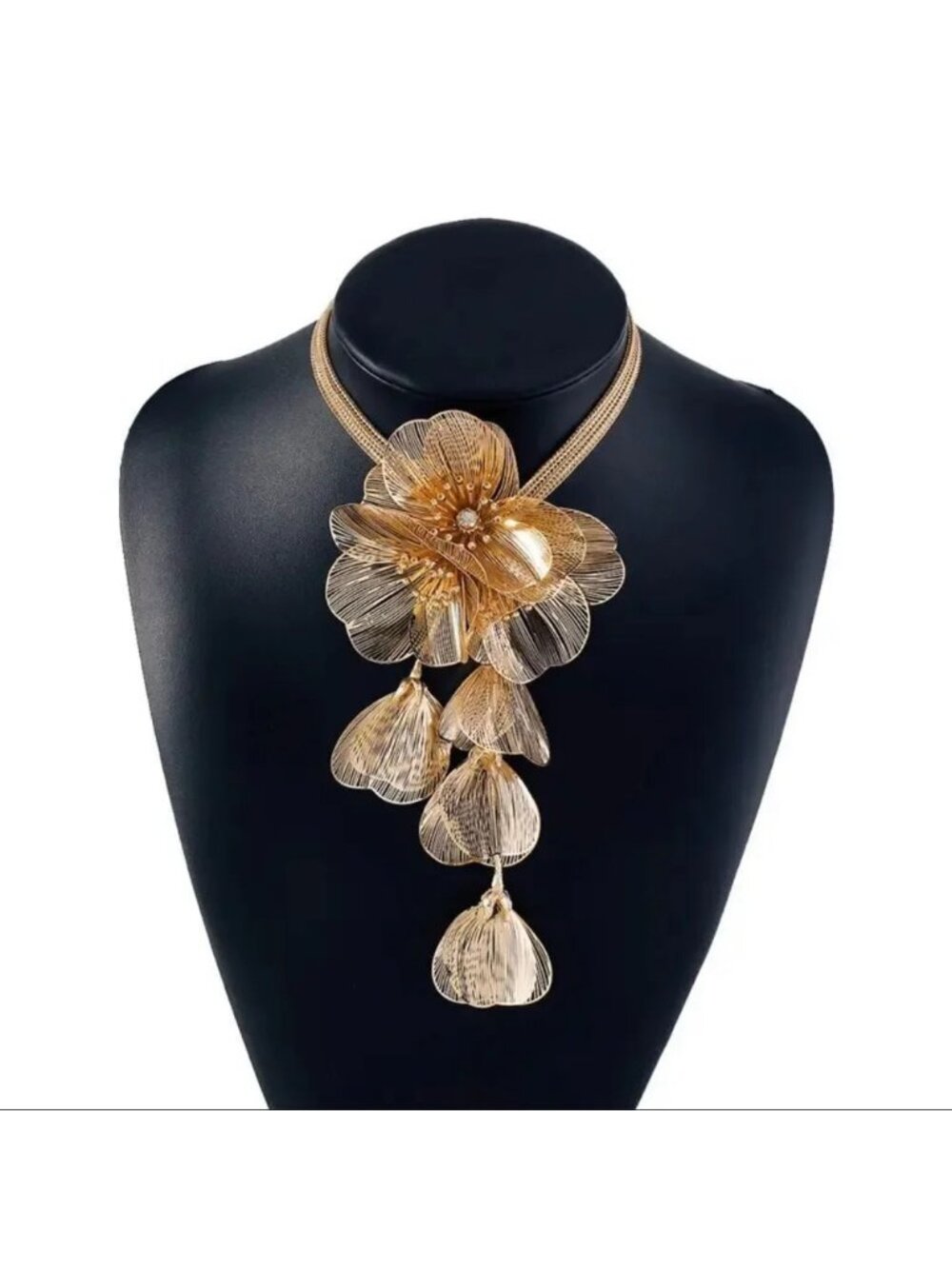 Zara Kate Middleton Famous Cascading Floral Necklace